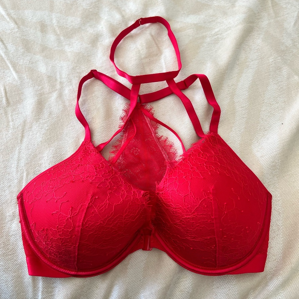 NWT Victoria’s Secret red lace bra with collar
